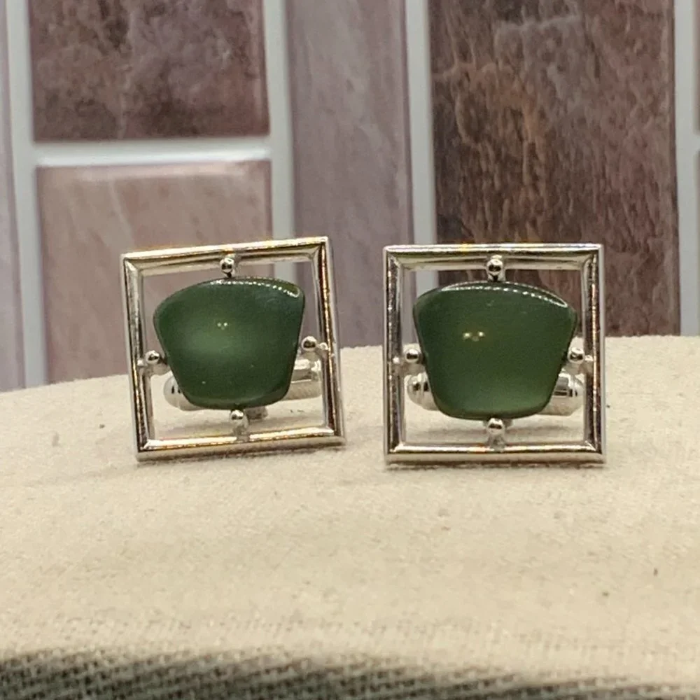 Sarah Coventry Green Resin Silver Tone Square Cuff Links